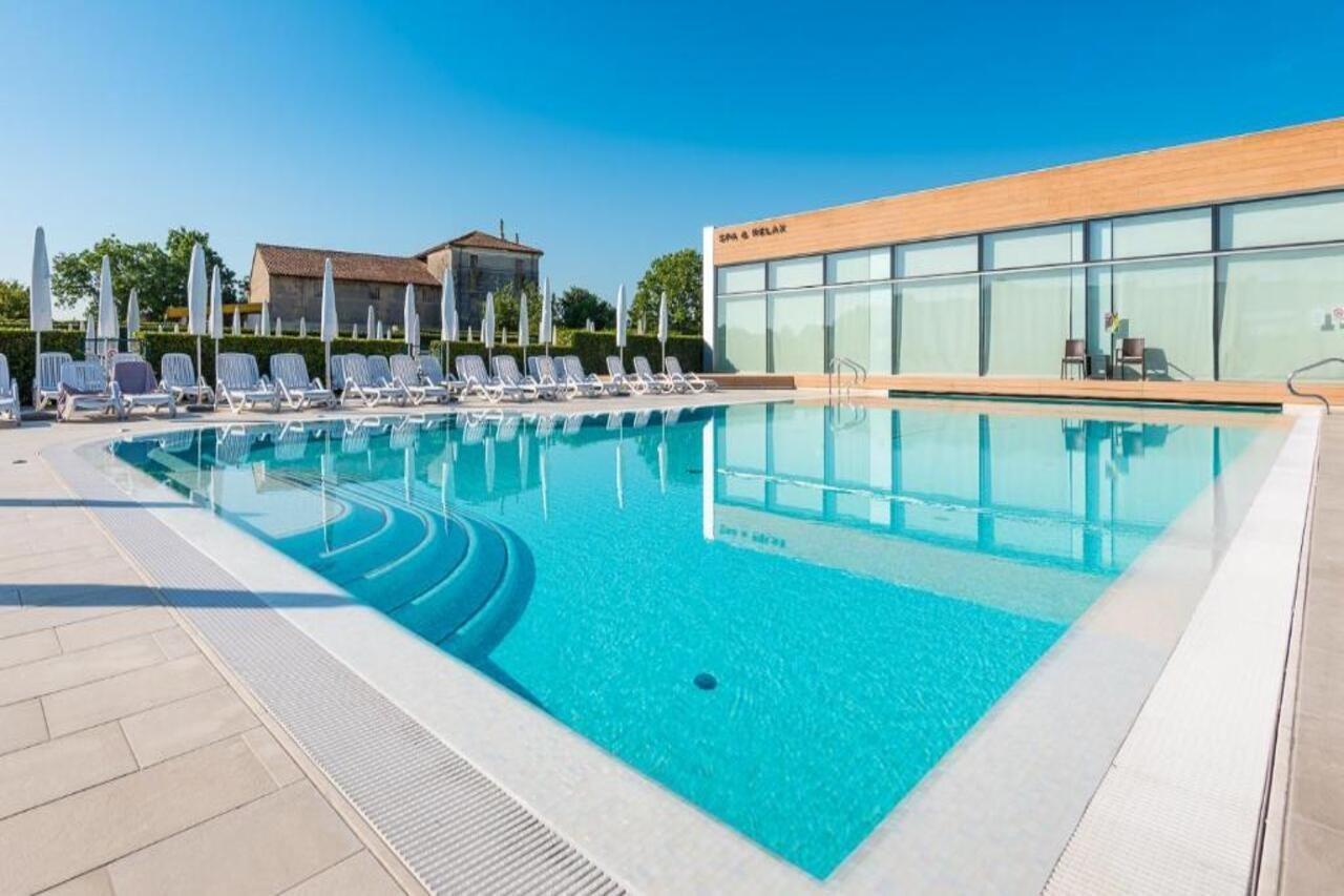Otel Viest 4*