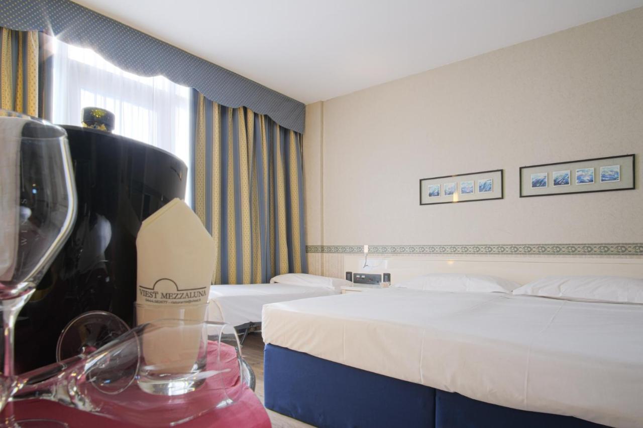 Otel Viest 4*