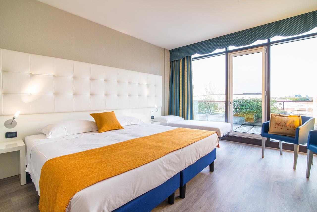 Otel Viest 4*